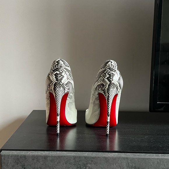 Christian Louboutin So Kate 120 mm dégradé off shite to snake skin - Picture 2 of 5